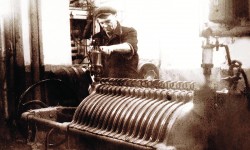 fabrika e demtuar 2